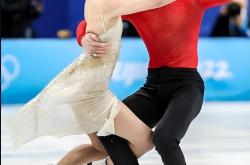 1xbet体育官网入口-加拿大女子花样滑冰选手获得个人技巧金牌