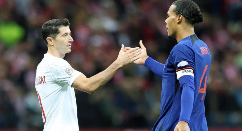 包含英格兰击败波兰,取得背靠胜利的词条 包含英格兰击败波兰,取得背靠胜利的词条