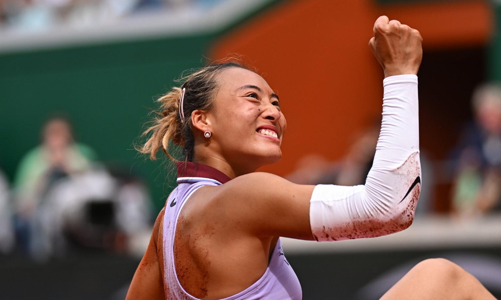 波兰女子拳击选手斗志昂扬夺冠